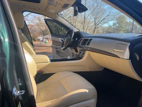 Used 2014 Jaguar XF 3.0 image 28