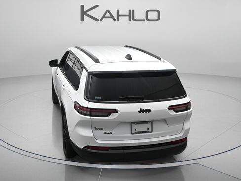 Used 2023 Jeep Grand Cherokee L Laredo AWD/4WD image 14