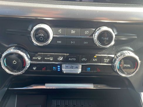 Used 2024 Ford F150 Platinum w/ Equipment Group 703A Plus image 31