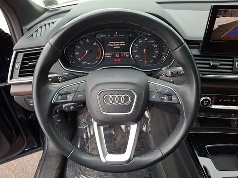 Used 2023 Audi Q5 2.0T Premium w/ Convenience Package image 18