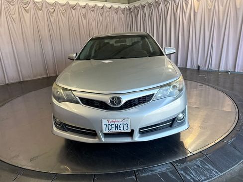 Used 2013 Toyota Camry SE FWD image 2