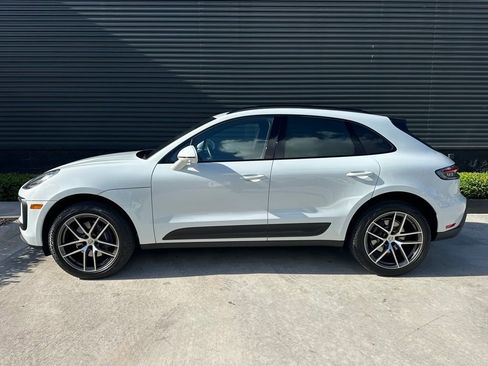 Certified 2023 Porsche Macan Turbo image 2