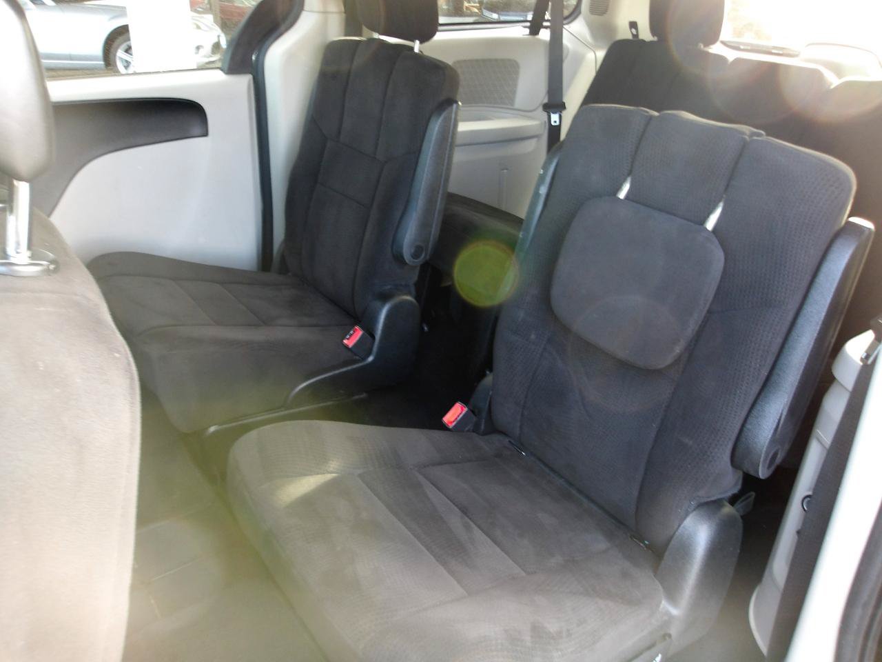 Used 2012 Dodge Grand Caravan SXT FWD image 10