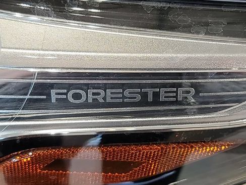 Used 2023 Subaru Forester Limited AWD/4WD image 32