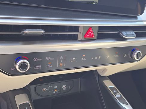 New 2026 Kia Sorento S FWD image 24