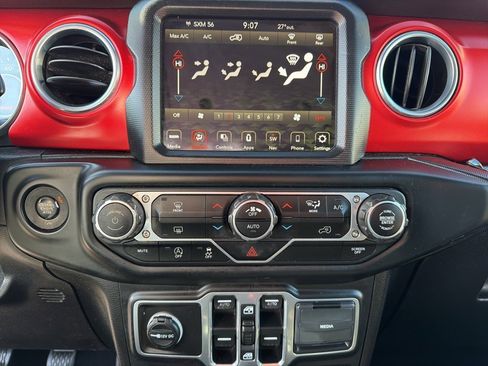 Used 2018 Jeep Wrangler Unlimited Rubicon image 40