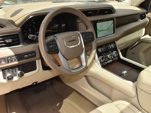 Used 2023 GMC Yukon Denali w/ LPO, Floor Liner Package AWD/4WD image 36