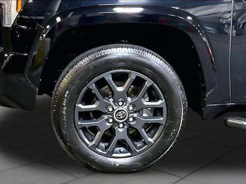 Used 2023 Toyota Tundra Platinum AWD/4WD image 11