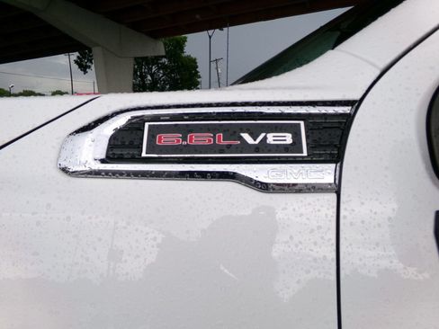 Used 2022 GMC Sierra 3500 SLE w/ SLE Convenience Package AWD/4WD image 9