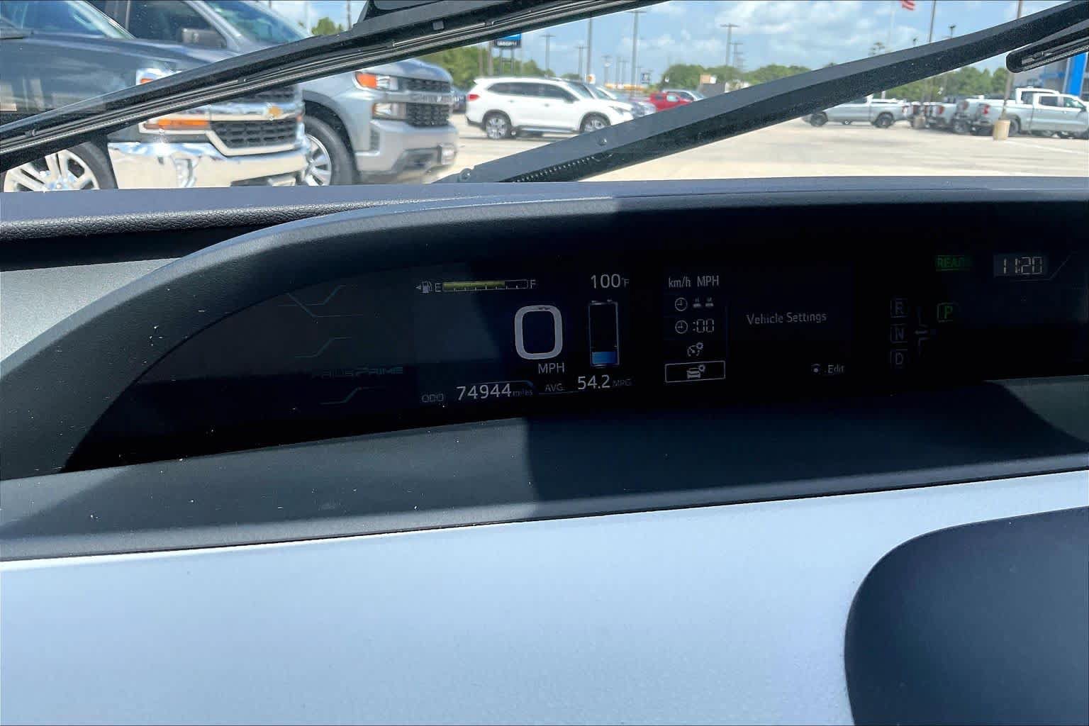 Used 2017 Toyota Prius Prime Advanced w/ Preferred Accessory Package FWD image 25