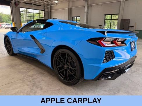 Used 2024 Chevrolet Corvette Stingray Premium Cpe w/ Body-Color Dual Roof Package RWD image 5