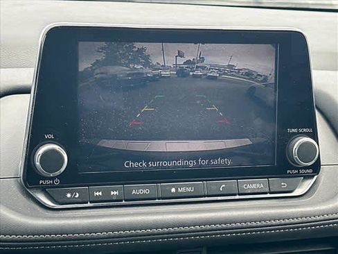 Used 2024 Nissan Rogue SV w/ SV Premium Package FWD image 23