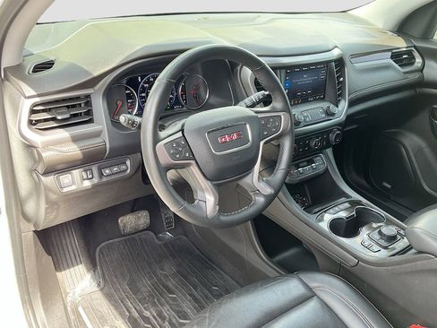Used 2023 GMC Acadia AT4 w/ Technology Package image 9