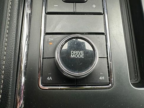 Used 2023 Ford Expedition XLT AWD/4WD image 15