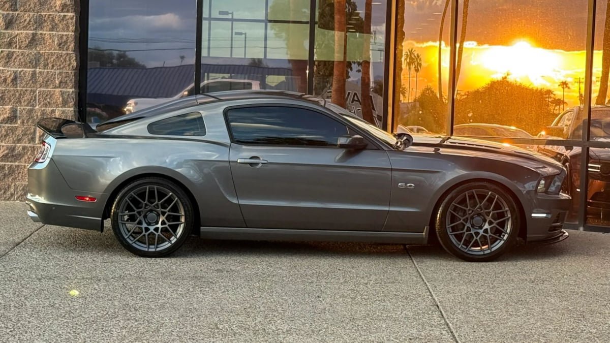 Used 2014 Ford Mustang GT w/ Brembo Brake Package RWD image 14