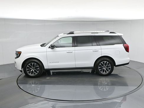 Used 2025 Ford Expedition Platinum AWD/4WD image 46