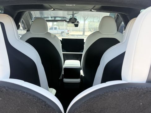 Used 2025 Tesla Model X Plaid AWD/4WD image 3