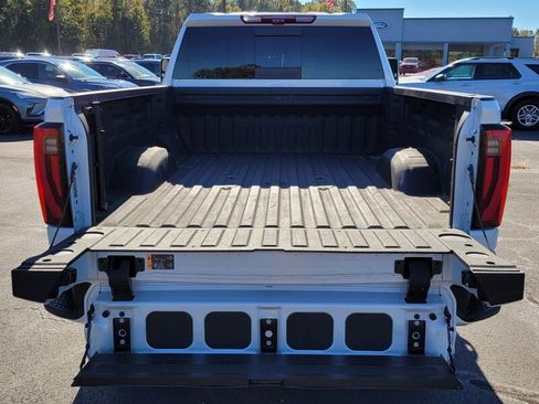 Used 2024 GMC Sierra 3500 Denali w/ Denali Reserve Package image 11