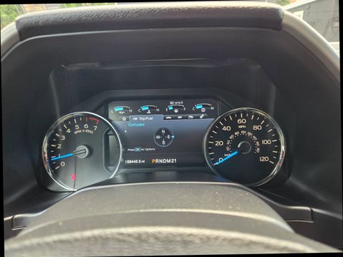 Used 2017 Ford F150 Lariat w/ Equipment Group 502A Luxury AWD/4WD image 47