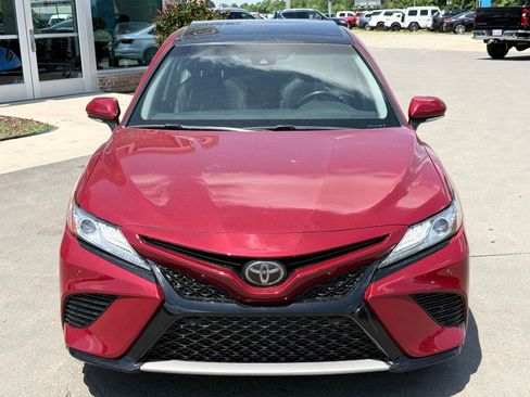 Used 2018 Toyota Camry XSE FWD image 8
