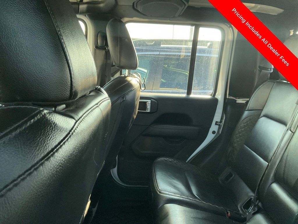 Used 2021 Jeep Gladiator Overland AWD/4WD image 8