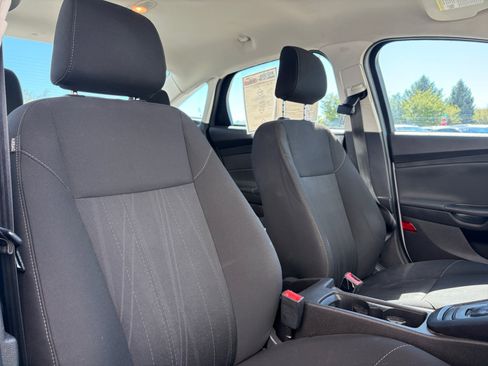 Used 2016 Ford Focus S FWD image 28