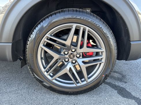 New 2026 Ford Explorer ST-Line w/ ST-Line Street Pack image 22