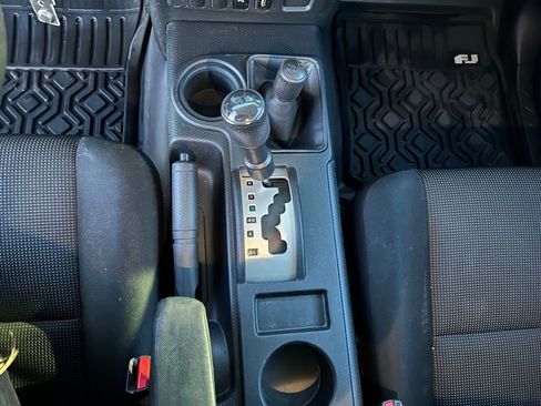 Used 2008 Toyota FJ Cruiser 4WD image 17