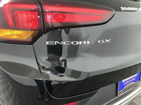 Used 2022 Buick Encore GX Essence FWD image 11