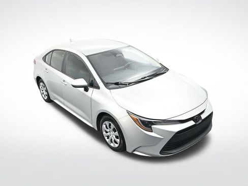 Used 2024 Toyota Corolla LE FWD image 22