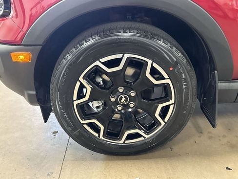 New 2026 Ford Bronco Sport Outer Banks w/ Outer Banks Tech Package+ AWD/4WD image 33