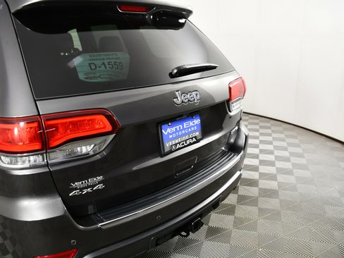 Used 2021 Jeep Grand Cherokee Limited w/ Trailer Tow Group IV image 15