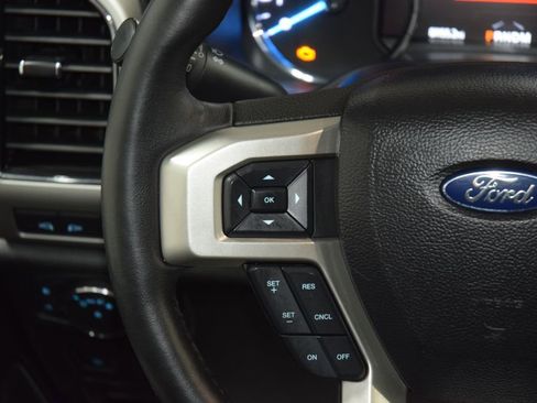 Used 2021 Ford F250 Lariat w/ Lariat Ultimate Package AWD/4WD image 37