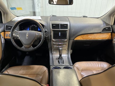 Used 2013 Lincoln MKX FWD image 11