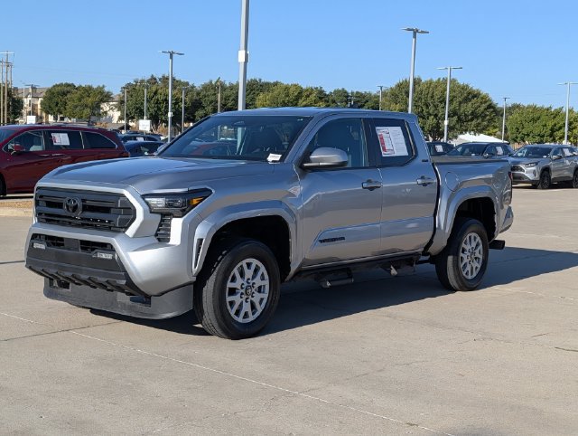 Used 2025 Toyota Tacoma SR5 AWD/4WD image 10