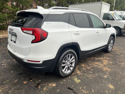 Used 2023 GMC Terrain SLT image 10