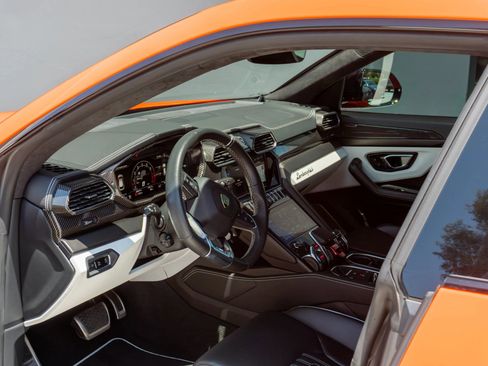 Used 2023 Lamborghini Urus S AWD/4WD image 77