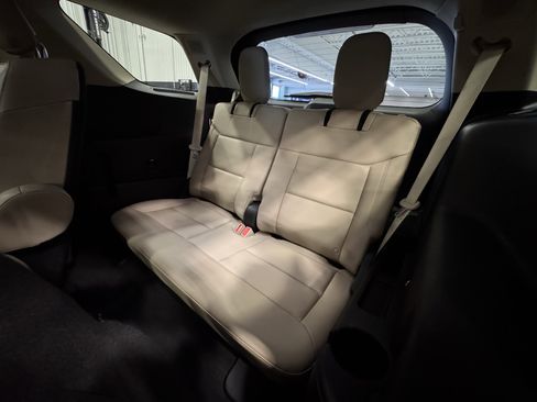 Used 2020 Ford Explorer Limited w/ Class III Trailer Tow Package image 23