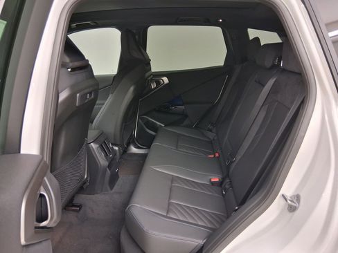 New 2026 BMW X3 xDrive30 w/ M Sport Package AWD/4WD image 13