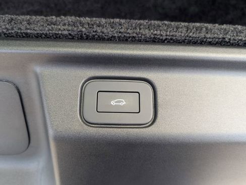Used 2023 Land Rover Range Rover Long Wheelbase SE AWD/4WD image 19
