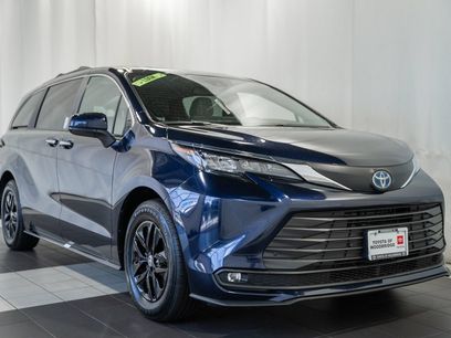 Used 2025 Toyota Sienna XLE