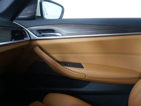 Certified 2023 BMW 530i w/ Premium Package image 25