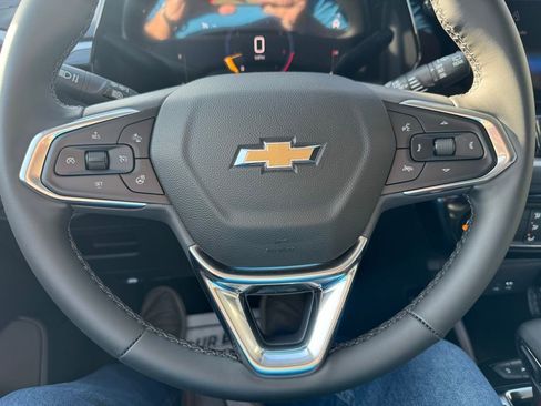 New 2026 Chevrolet TrailBlazer LT w/ LT Cold Weather Package FWD image 16