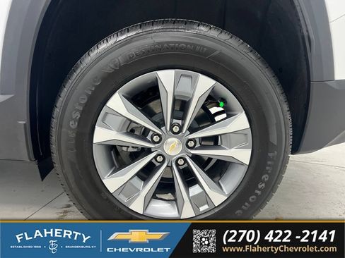 Used 2025 Chevrolet Equinox LT FWD image 18