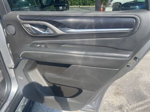 Certified 2022 GMC Yukon Denali w/ Advanced Technology Package image 13