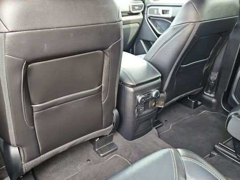 Used 2022 Ford Explorer ST AWD/4WD image 18