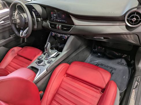 Used 2025 Alfa Romeo Giulia w/ Driving Assist Package RWD image 30