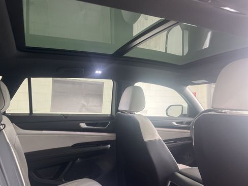 New 2026 Volkswagen Atlas Cross Sport SEL Premium R-Line image 40