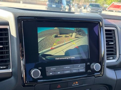 Used 2022 Nissan Frontier SV RWD image 21