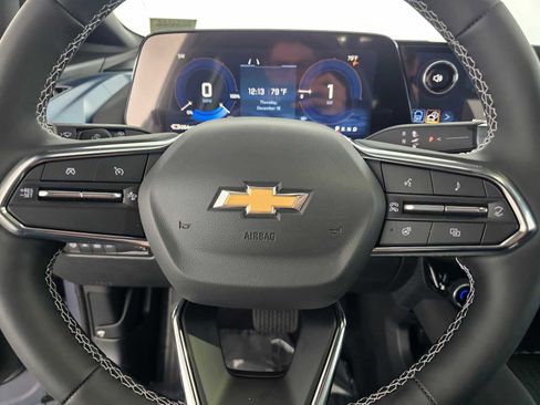 New 2026 Chevrolet Equinox EV LT image 22